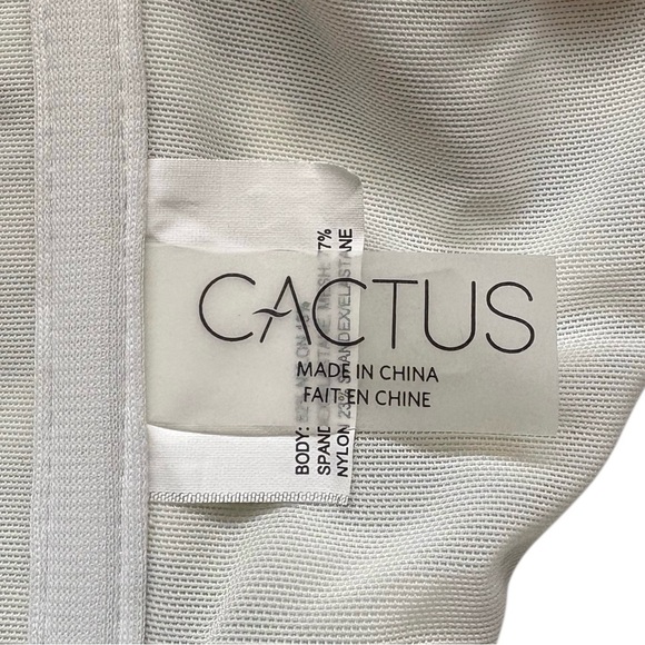 Penningtons, Plus Size Striped Bikini Top, 3X, Black, White 🌴 - Picture 4 of 11